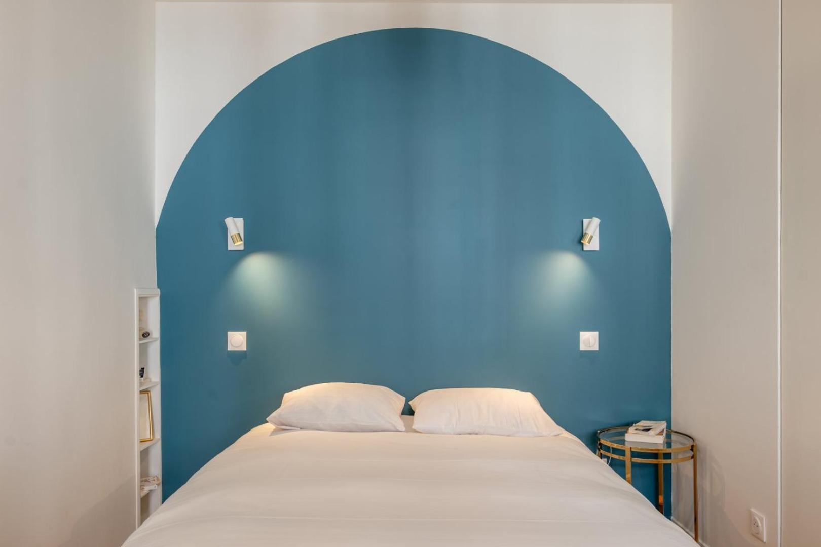 Cozy Faubourg St Martin Retreat
