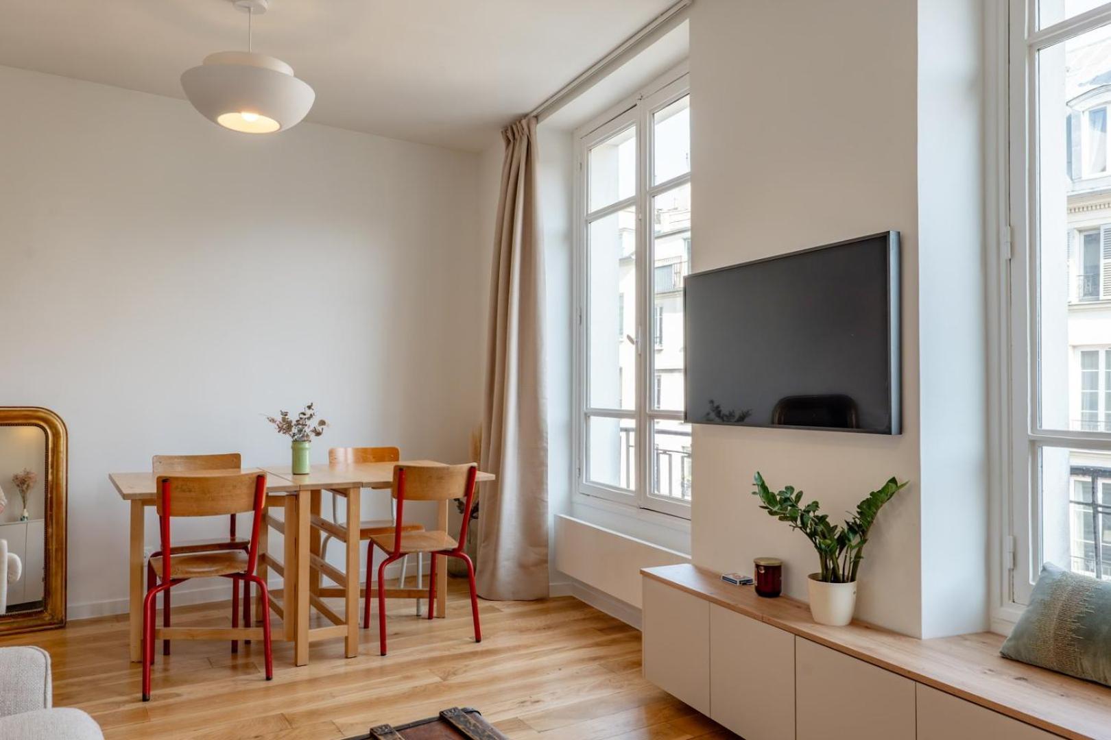 Cozy Faubourg St Martin Retreat Apartment Paris