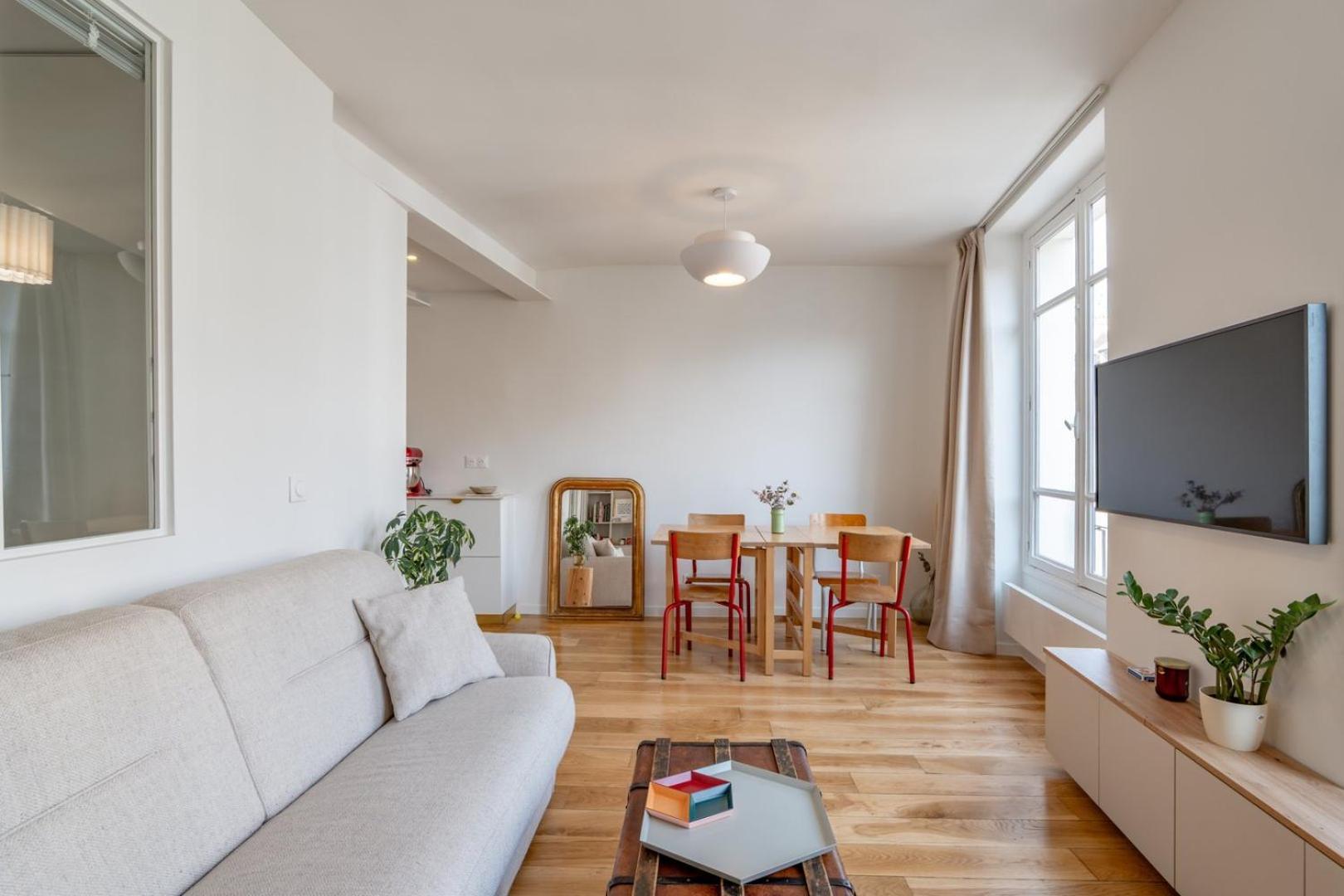 Cozy Faubourg St Martin Retreat Apartment *